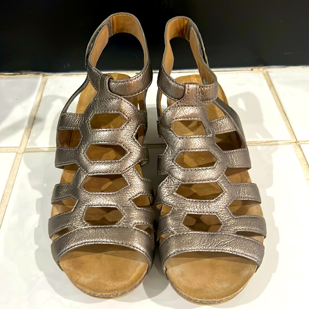 Dansko sz 38 leather bronze glad Velcro ankle strap sandal w/ cork footbed VGUC
